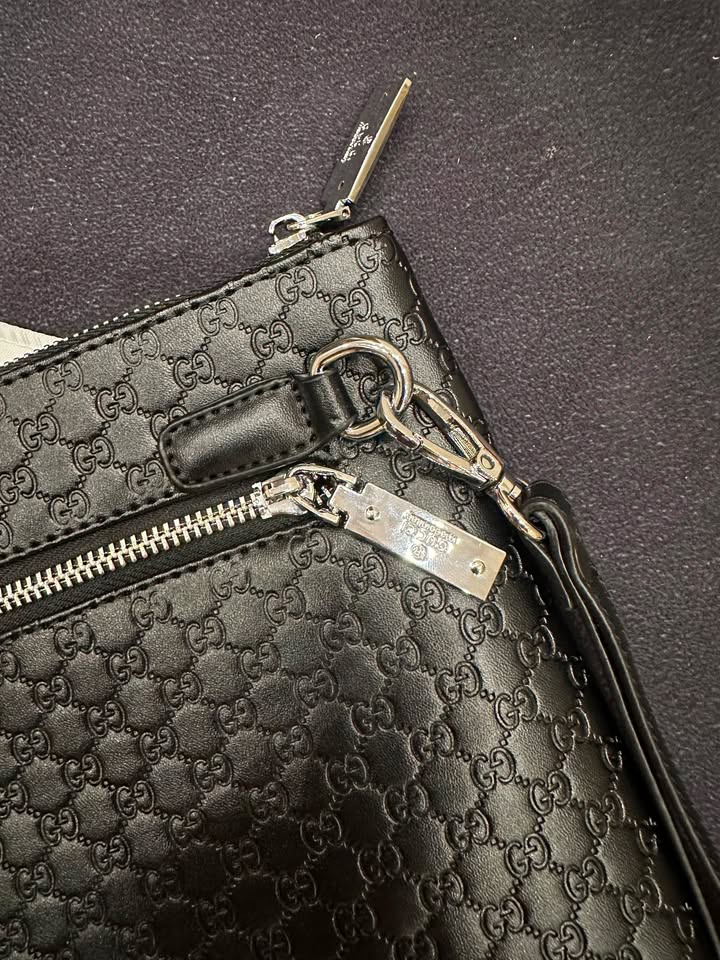 Gucci 1:1 grade quality pouch